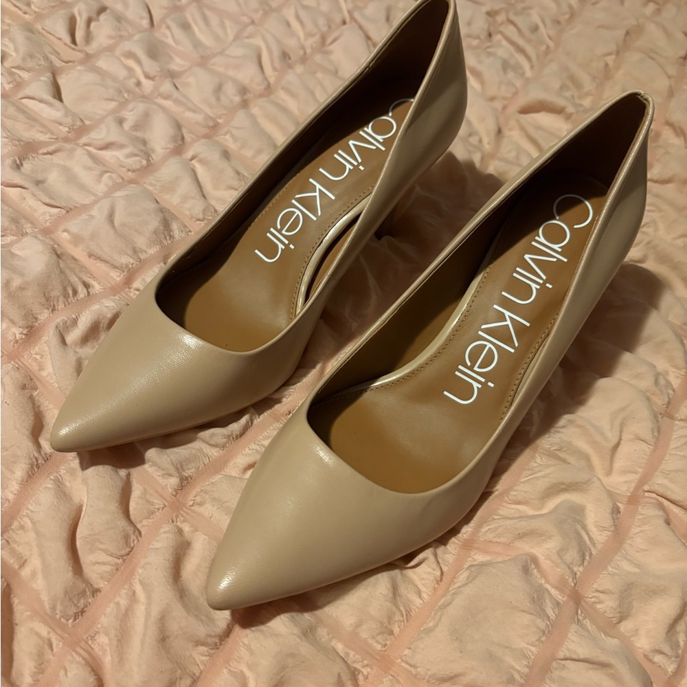 Calvin Klein Women's Tan Pumps